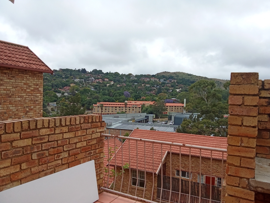 2 Bedroom Property for Sale in Helderkruin Gauteng