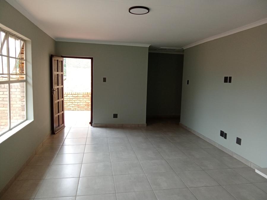 2 Bedroom Property for Sale in Helderkruin Gauteng