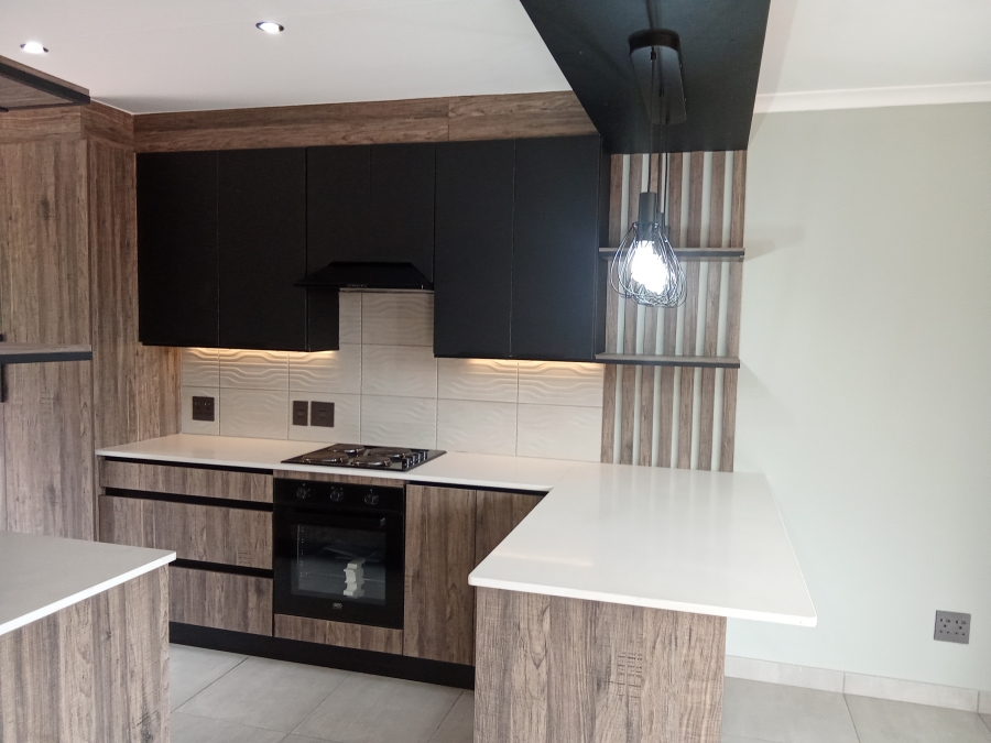 2 Bedroom Property for Sale in Helderkruin Gauteng