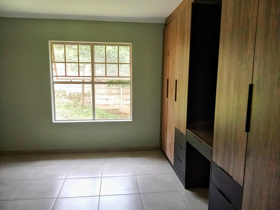 2 Bedroom Property for Sale in Helderkruin Gauteng