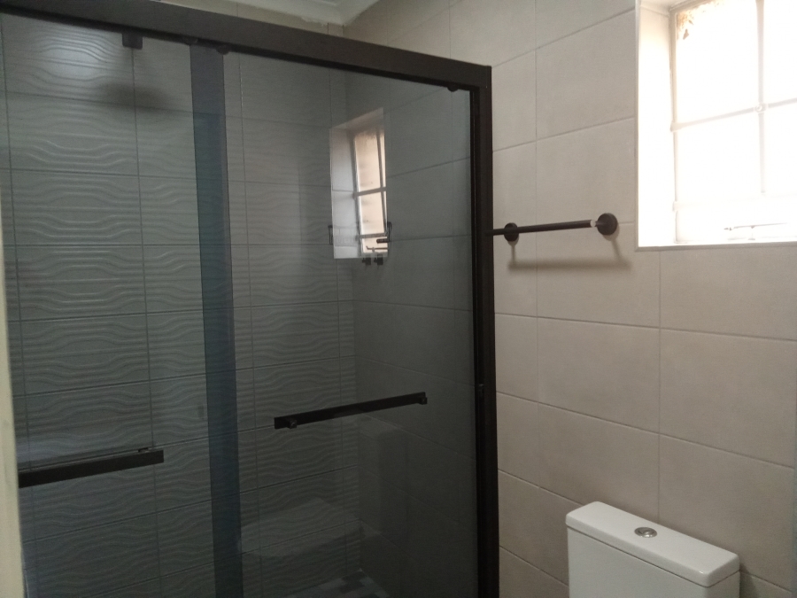 2 Bedroom Property for Sale in Helderkruin Gauteng