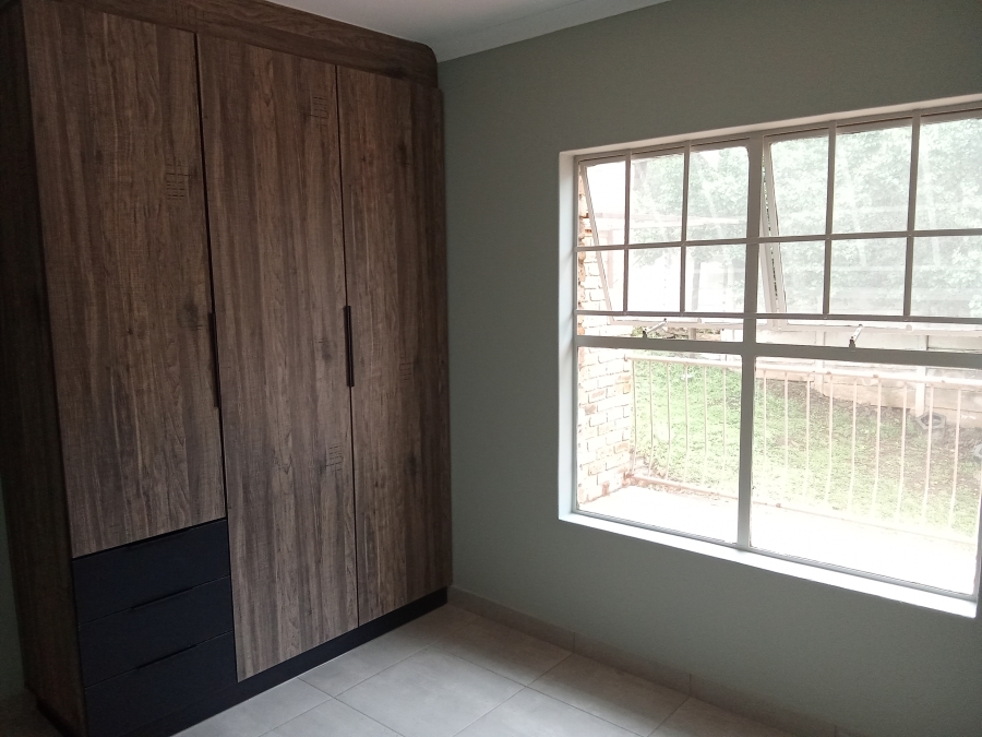 2 Bedroom Property for Sale in Helderkruin Gauteng