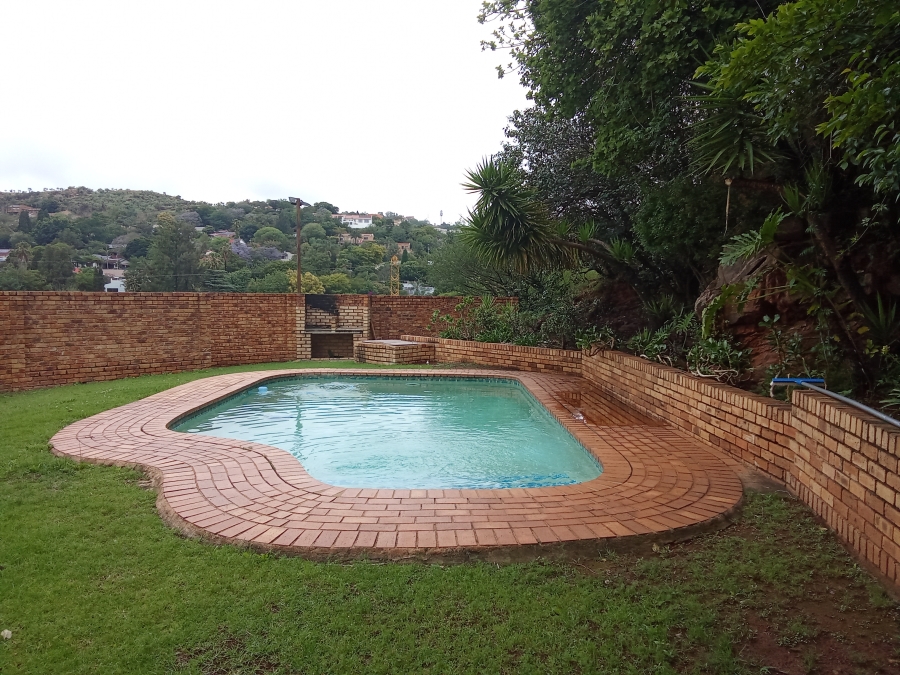 2 Bedroom Property for Sale in Helderkruin Gauteng
