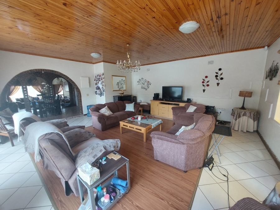 3 Bedroom Property for Sale in Helikonpark Gauteng