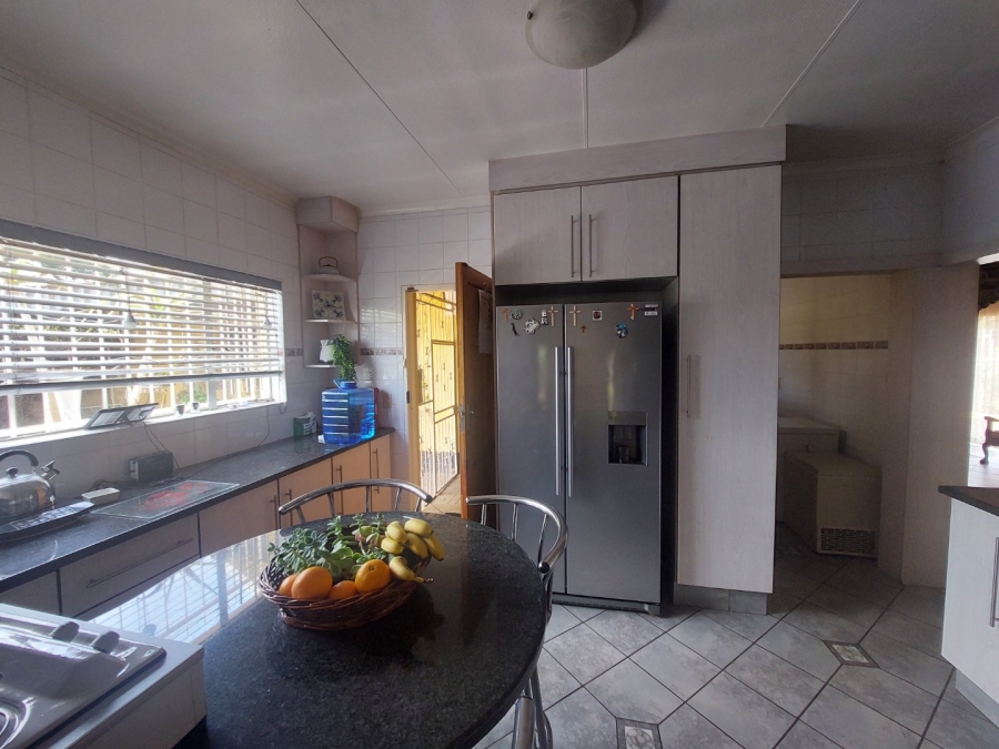 3 Bedroom Property for Sale in Helikonpark Gauteng