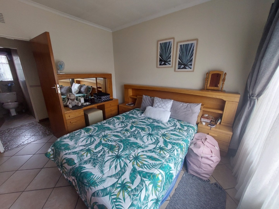 3 Bedroom Property for Sale in Helikonpark Gauteng