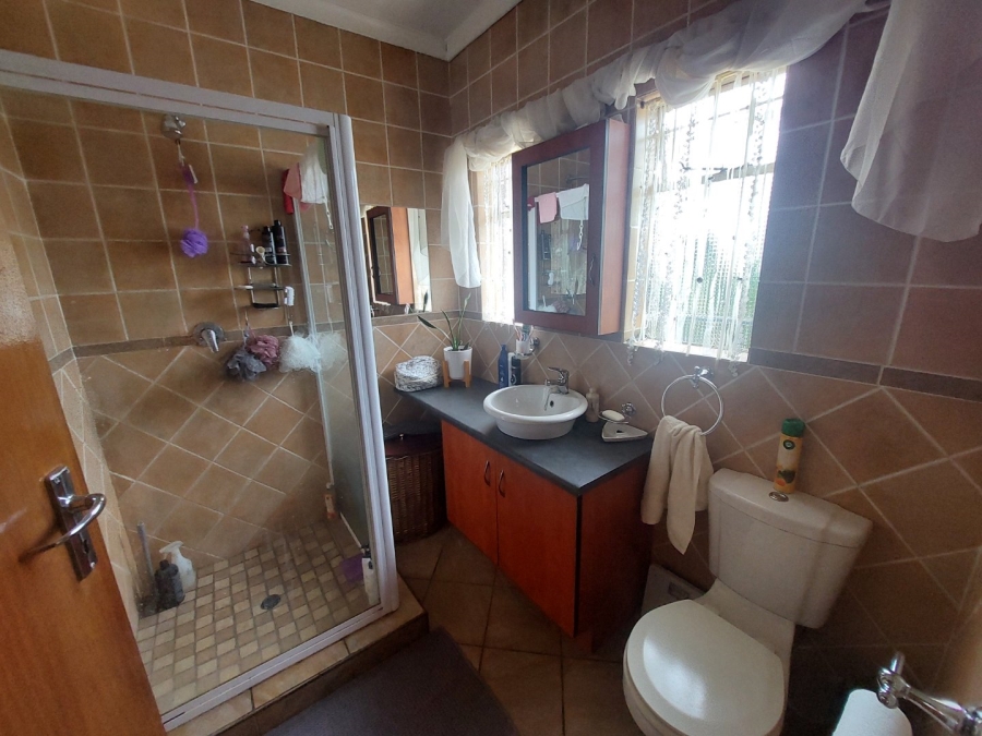 3 Bedroom Property for Sale in Helikonpark Gauteng