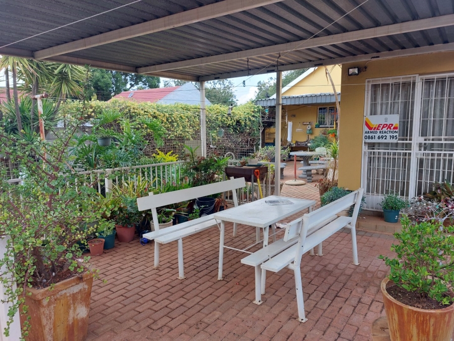 3 Bedroom Property for Sale in Helikonpark Gauteng