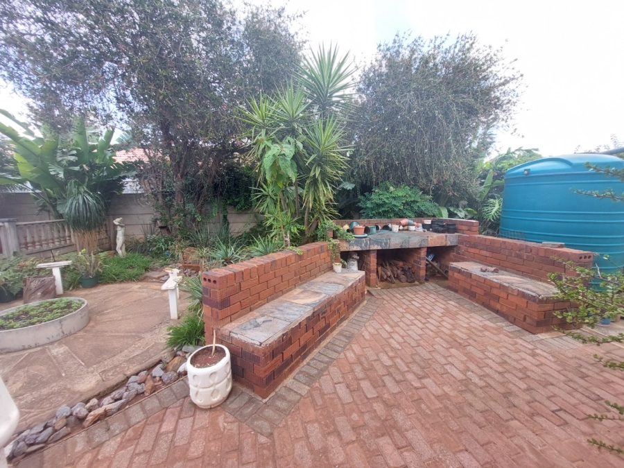 3 Bedroom Property for Sale in Helikonpark Gauteng