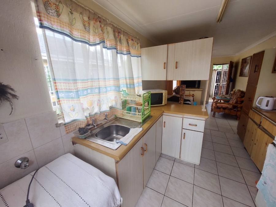 3 Bedroom Property for Sale in Helikonpark Gauteng