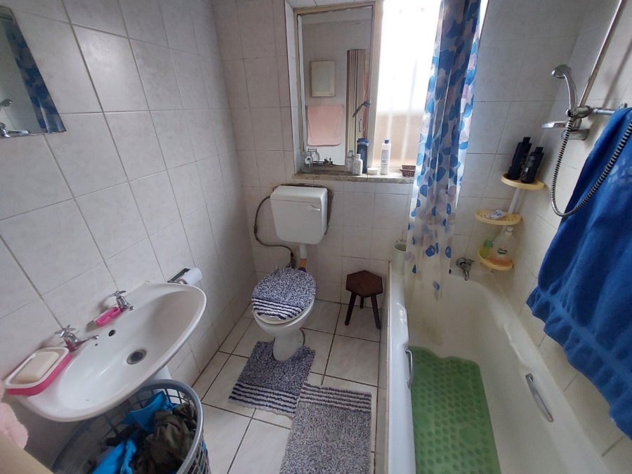 3 Bedroom Property for Sale in Helikonpark Gauteng