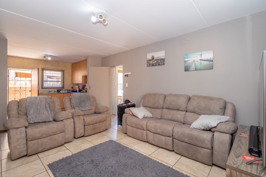 2 Bedroom Property for Sale in Sugar Bush Estate Gauteng