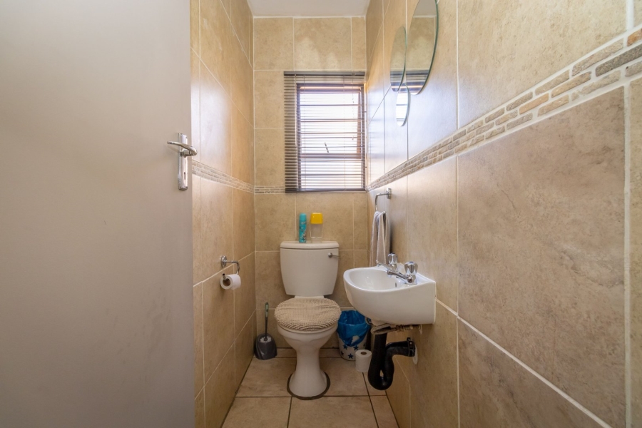 2 Bedroom Property for Sale in Sugar Bush Estate Gauteng