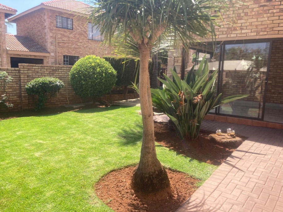 4 Bedroom Property for Sale in Willowbrook Gauteng