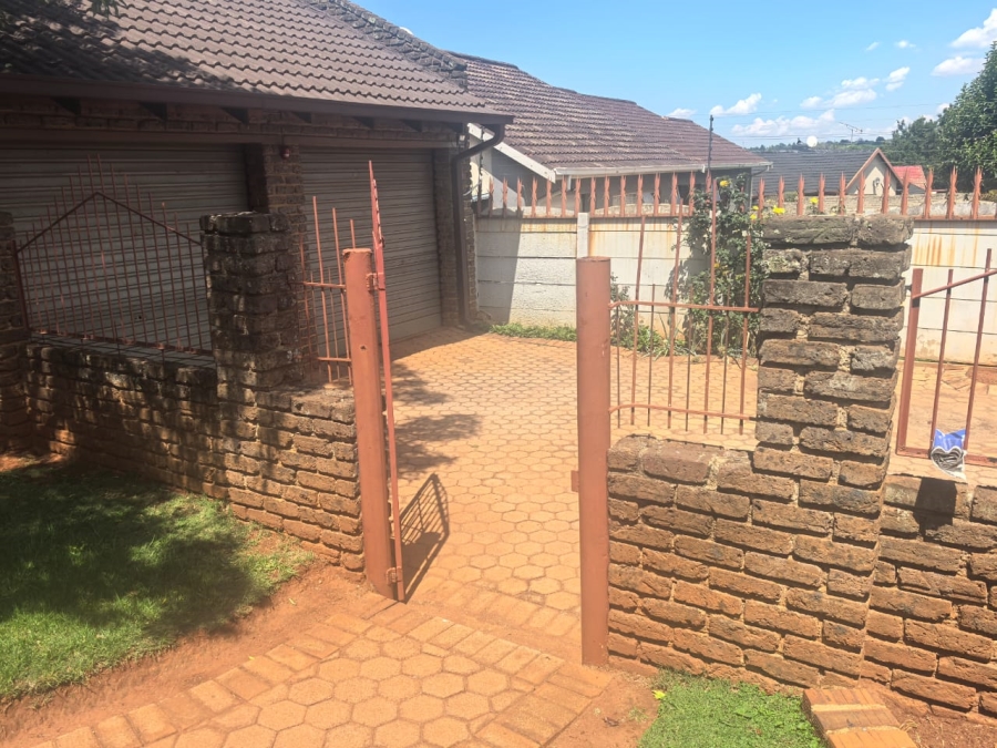 3 Bedroom Property for Sale in Roodepoort West Gauteng