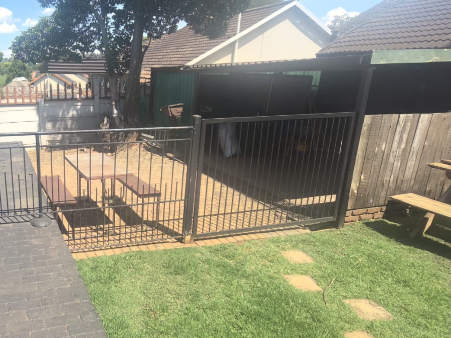 3 Bedroom Property for Sale in Roodepoort West Gauteng
