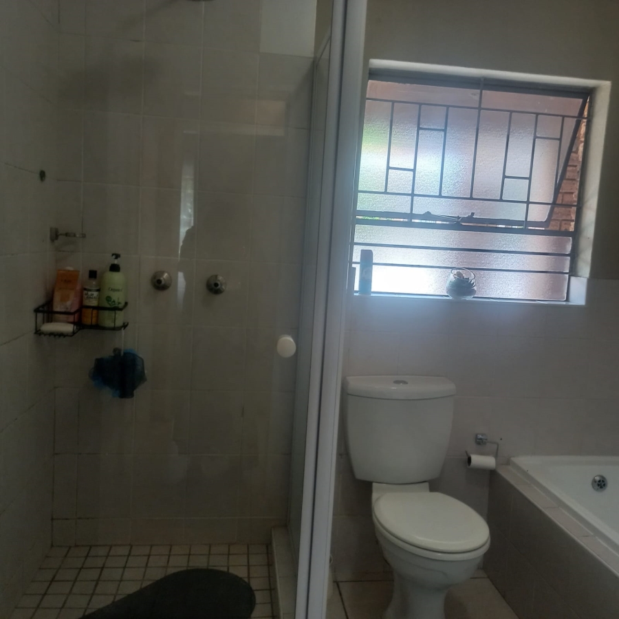 2 Bedroom Property for Sale in Willowbrook Gauteng