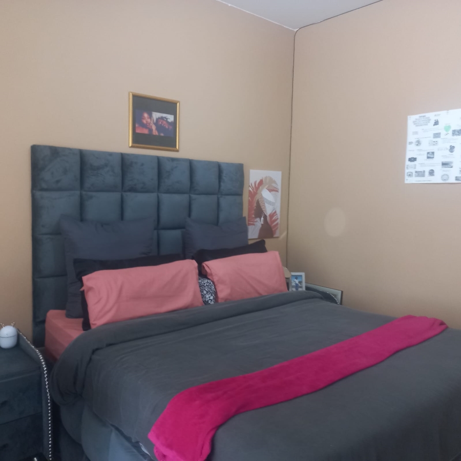 2 Bedroom Property for Sale in Willowbrook Gauteng