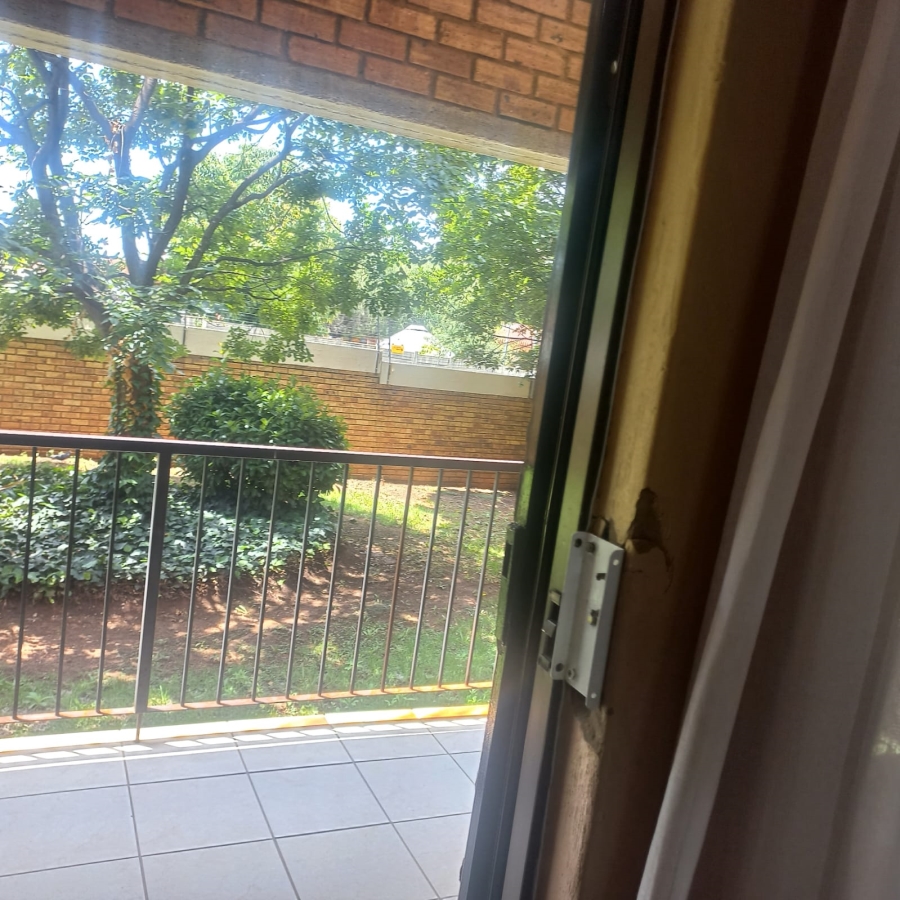 2 Bedroom Property for Sale in Willowbrook Gauteng