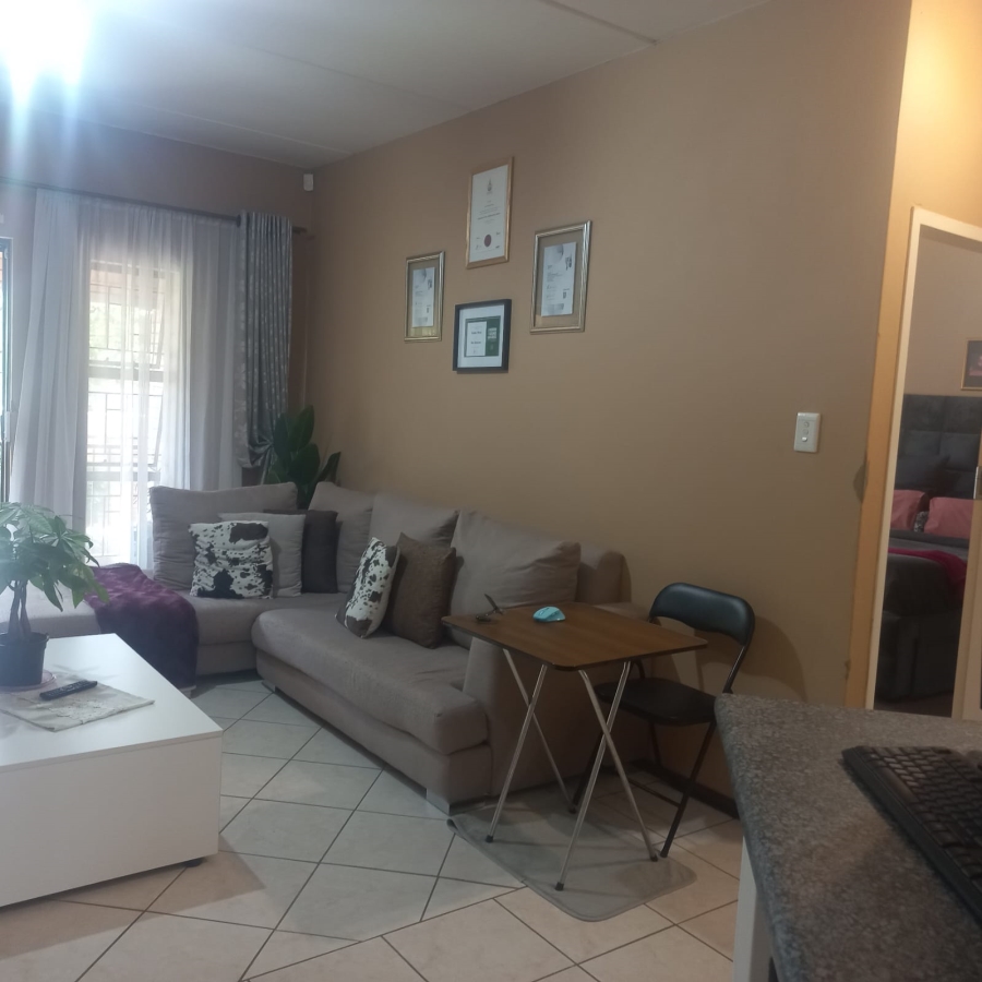 2 Bedroom Property for Sale in Willowbrook Gauteng