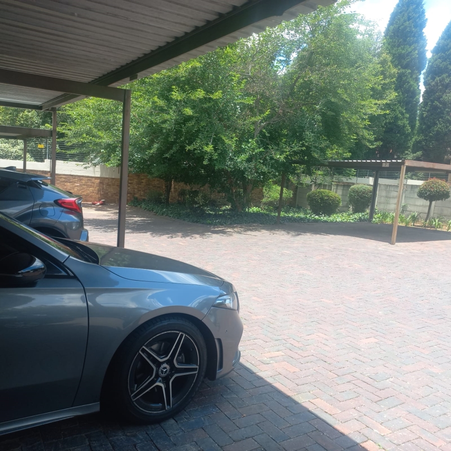 2 Bedroom Property for Sale in Willowbrook Gauteng