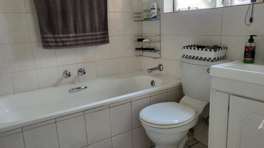 3 Bedroom Property for Sale in Honeydew Ridge Gauteng