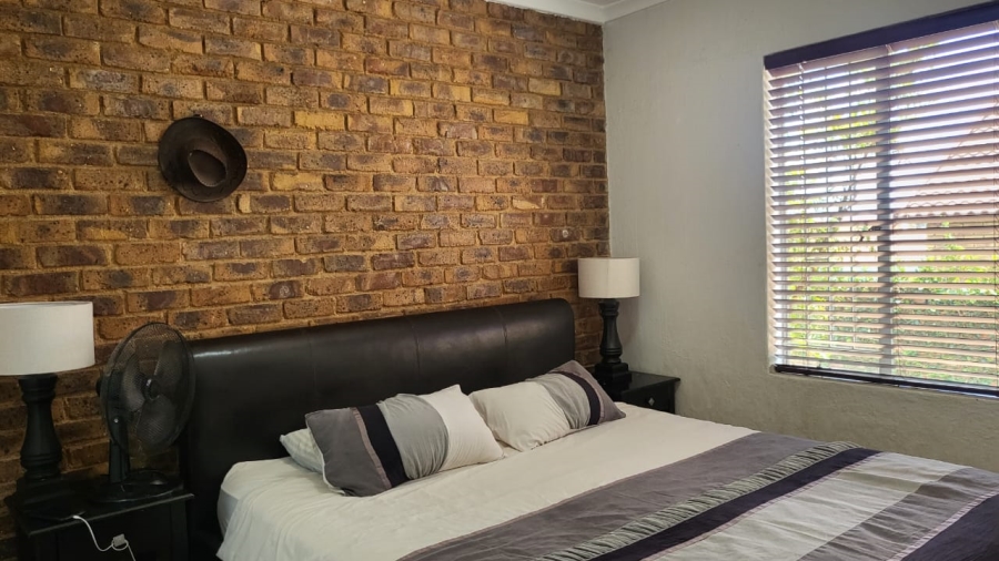 3 Bedroom Property for Sale in Honeydew Ridge Gauteng