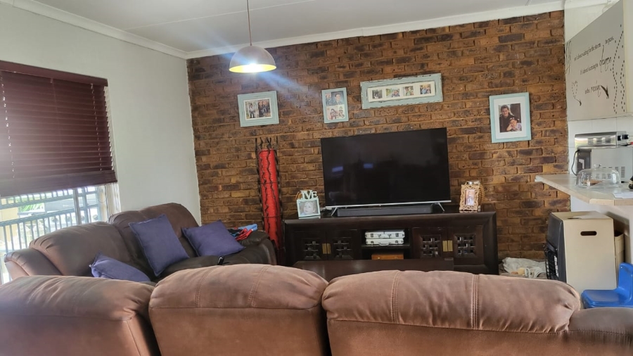 3 Bedroom Property for Sale in Honeydew Ridge Gauteng
