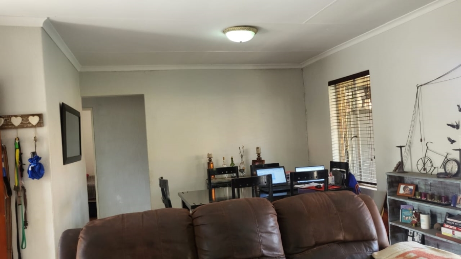 3 Bedroom Property for Sale in Honeydew Ridge Gauteng