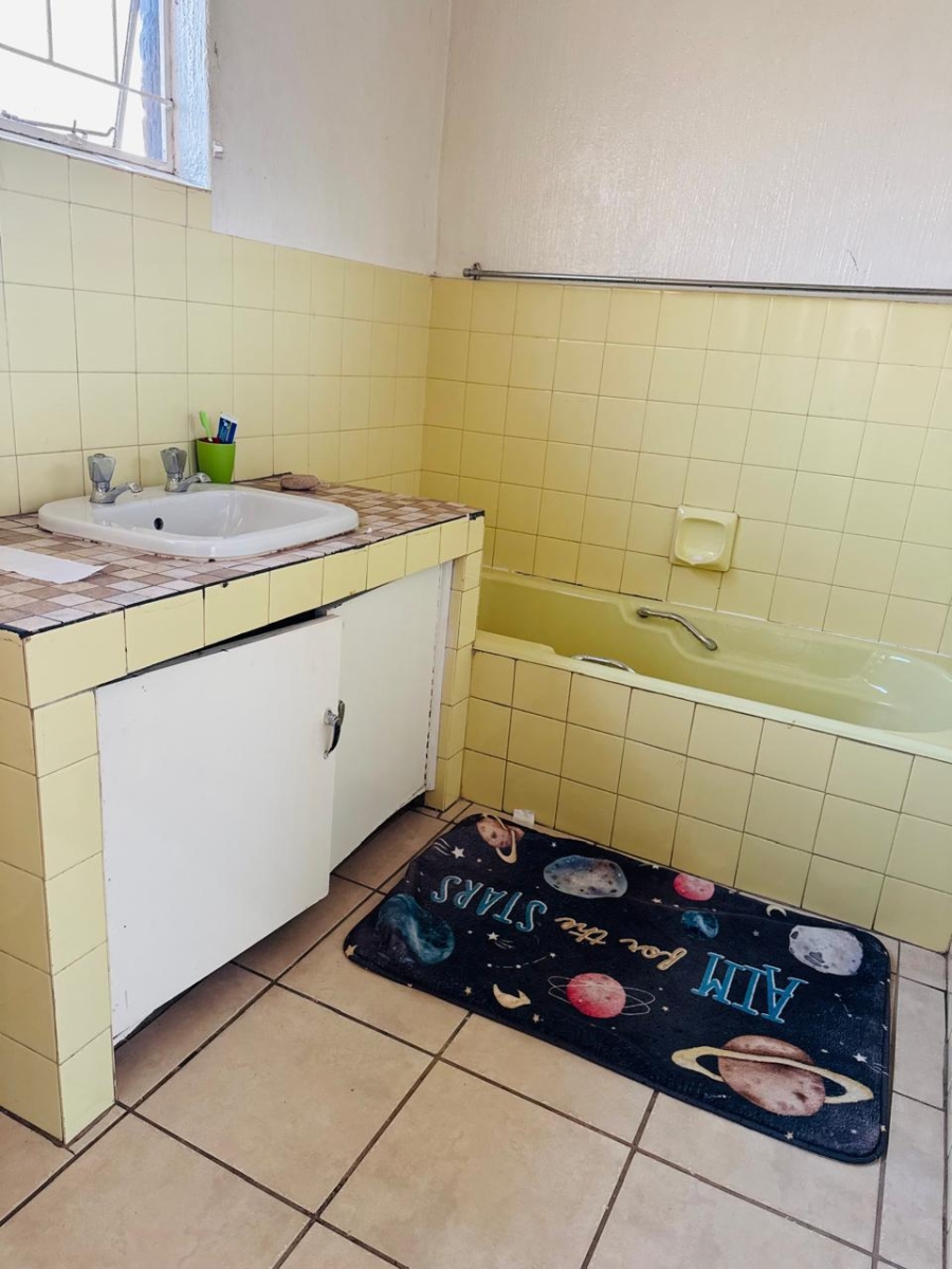 4 Bedroom Property for Sale in Robinpark Gauteng