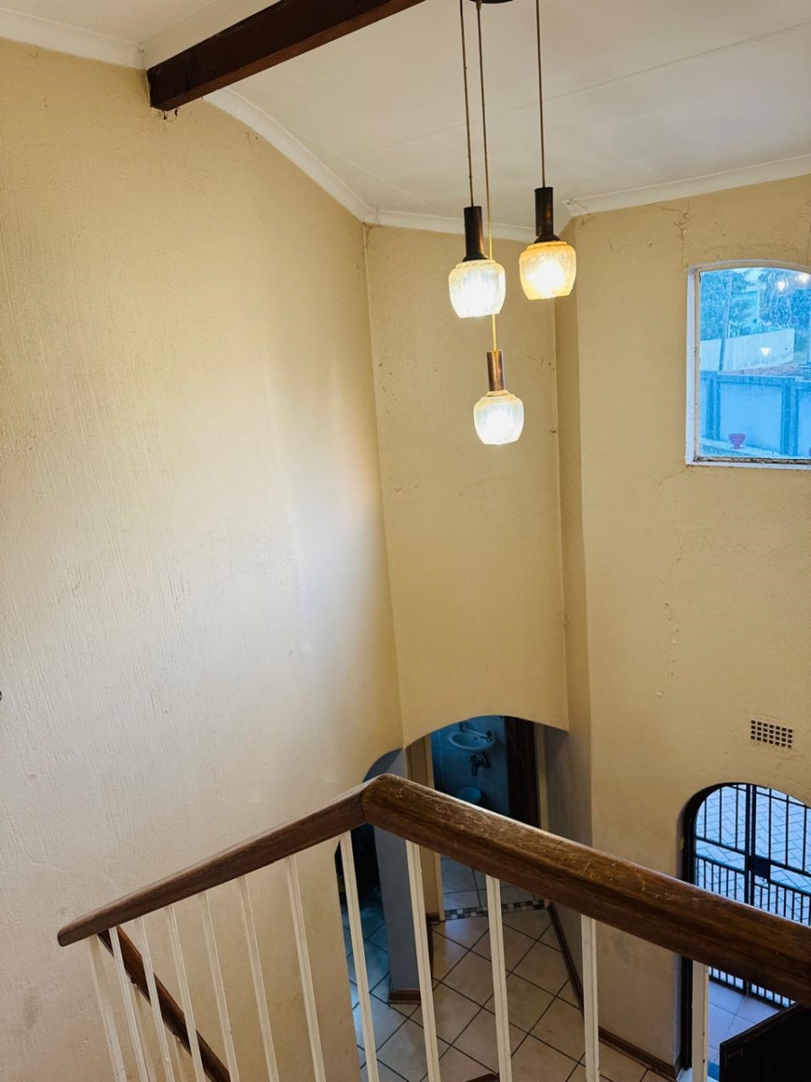 4 Bedroom Property for Sale in Robinpark Gauteng