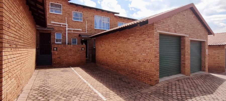 2 Bedroom Property for Sale in Rangeview Gauteng