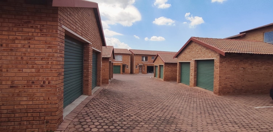 2 Bedroom Property for Sale in Rangeview Gauteng