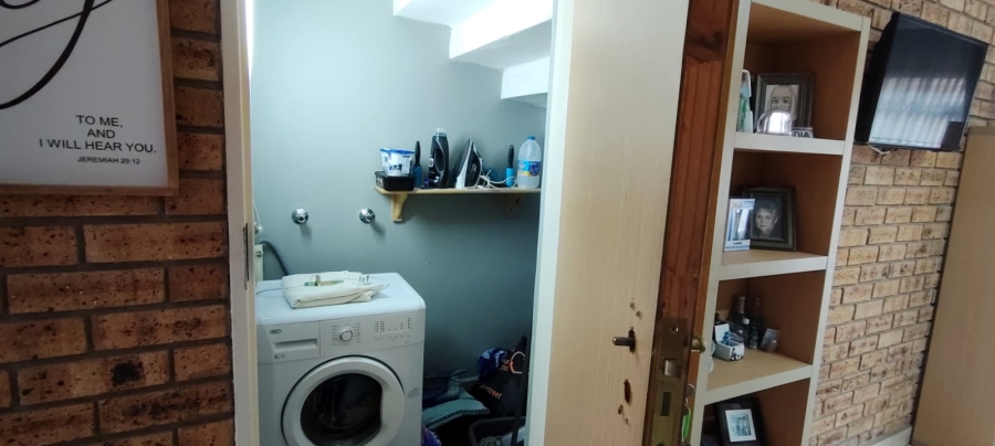 2 Bedroom Property for Sale in Rangeview Gauteng