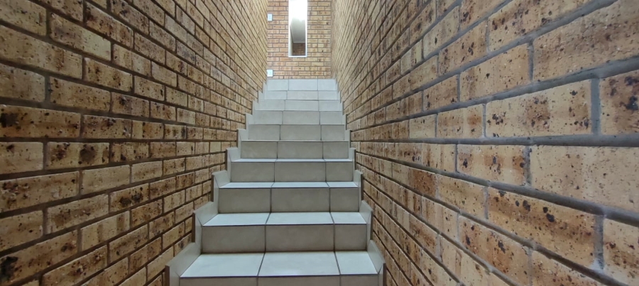 2 Bedroom Property for Sale in Rangeview Gauteng