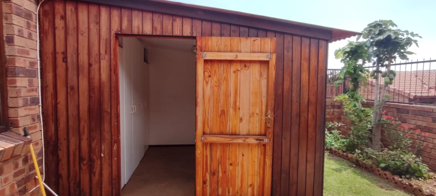2 Bedroom Property for Sale in Rangeview Gauteng