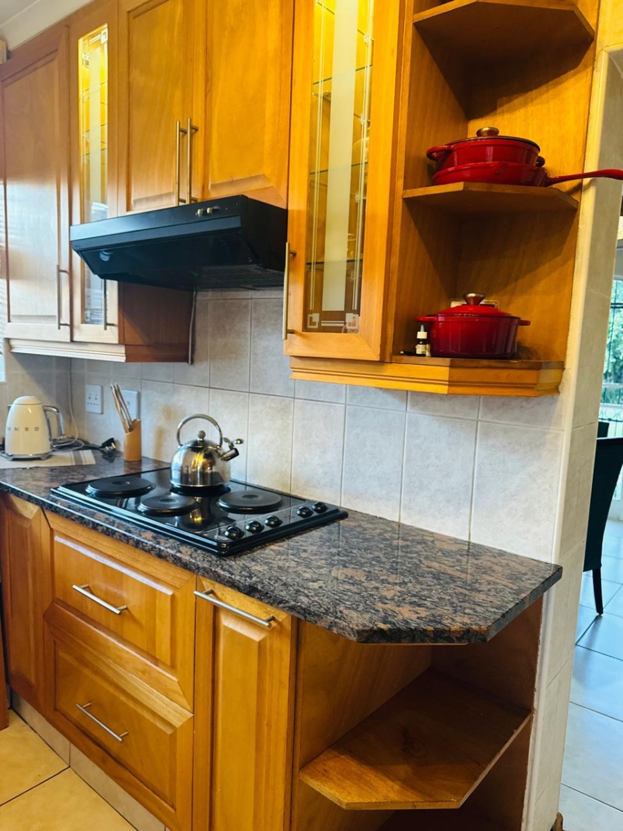 To Let 4 Bedroom Property for Rent in Robinpark Gauteng