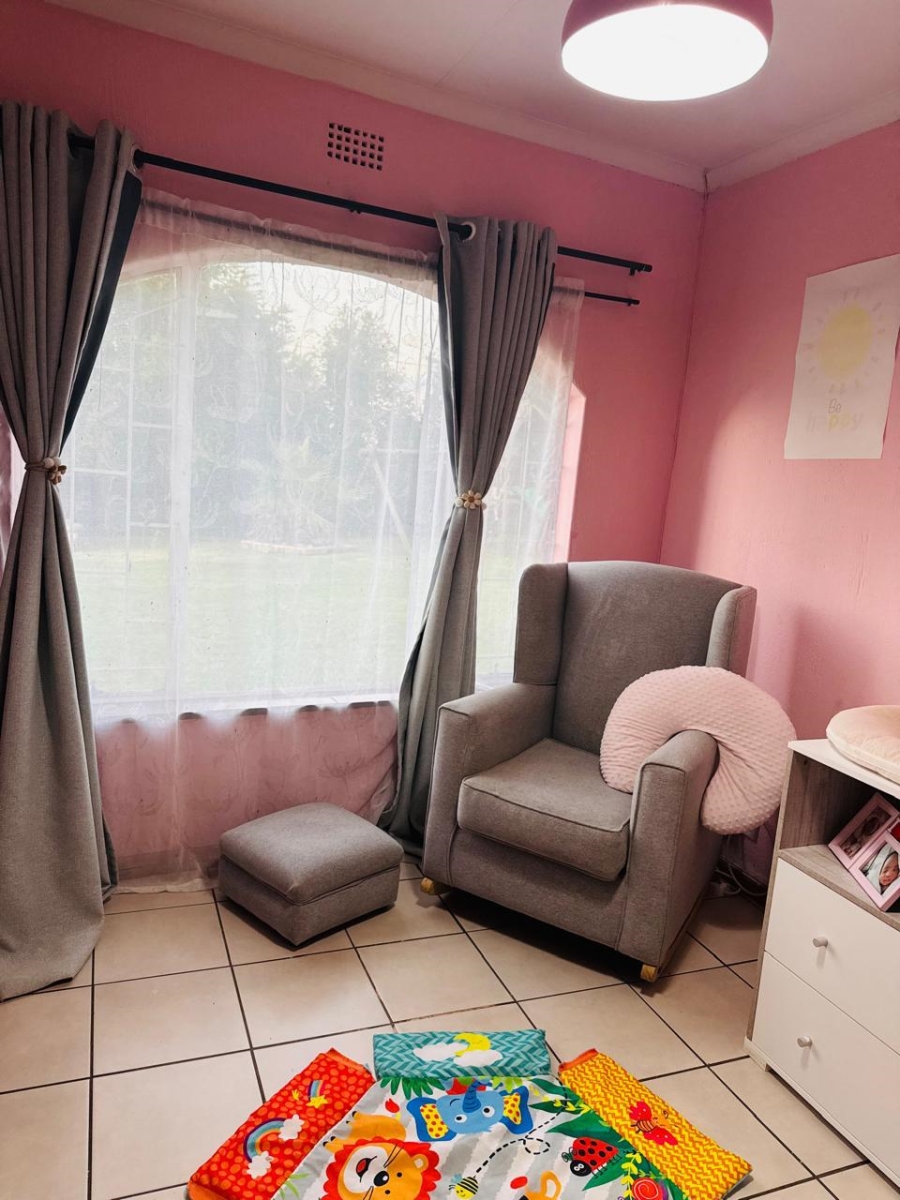 To Let 4 Bedroom Property for Rent in Robinpark Gauteng