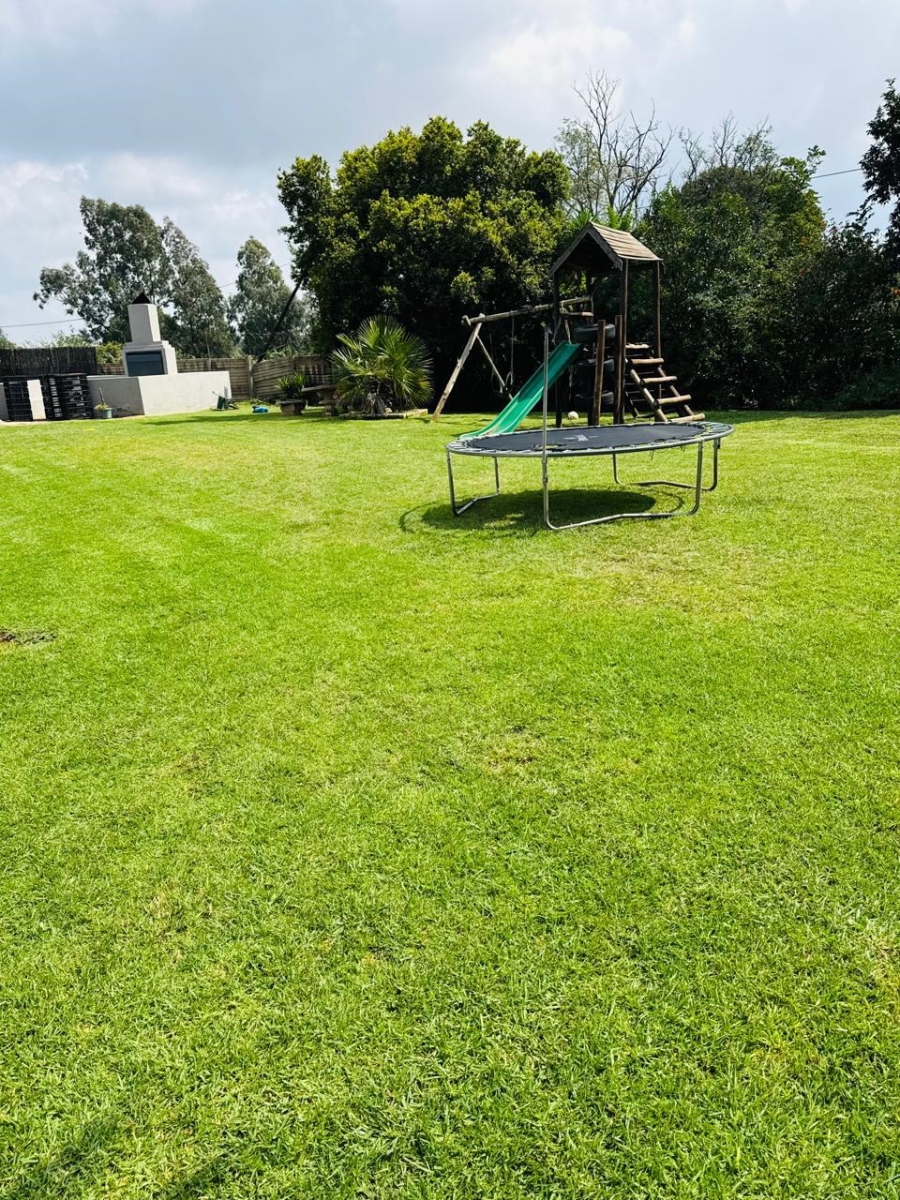 To Let 4 Bedroom Property for Rent in Robinpark Gauteng