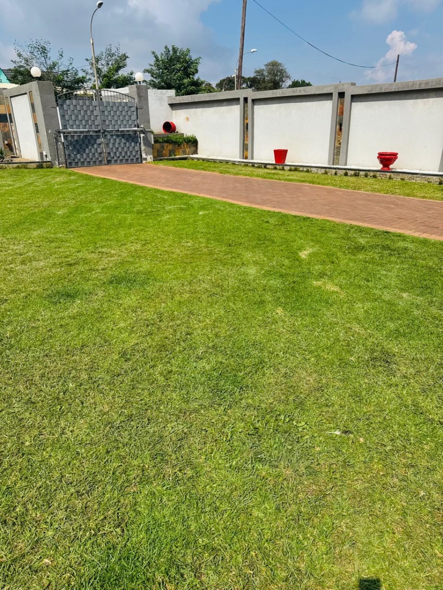 To Let 4 Bedroom Property for Rent in Robinpark Gauteng