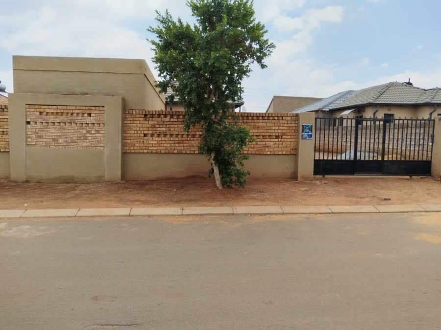 2 Bedroom Property for Sale in Protea Glen Gauteng