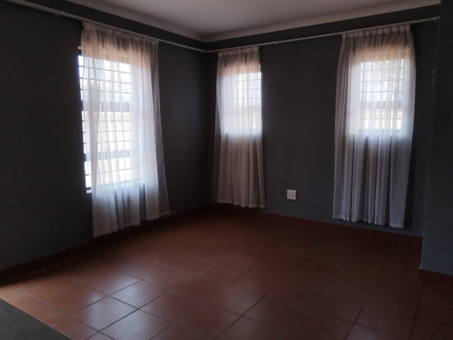 2 Bedroom Property for Sale in Protea Glen Gauteng