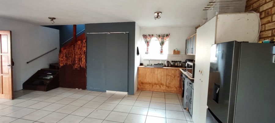 2 Bedroom Property for Sale in Eike Park Gauteng