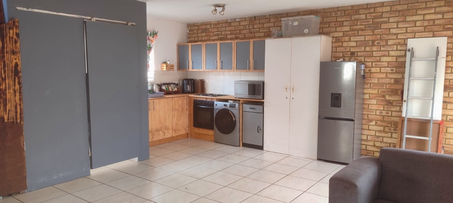 2 Bedroom Property for Sale in Eike Park Gauteng