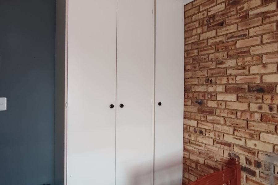 2 Bedroom Property for Sale in Eike Park Gauteng