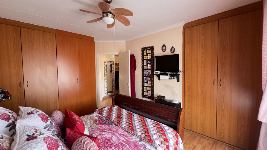 2 Bedroom Property for Sale in Randpoort Gauteng