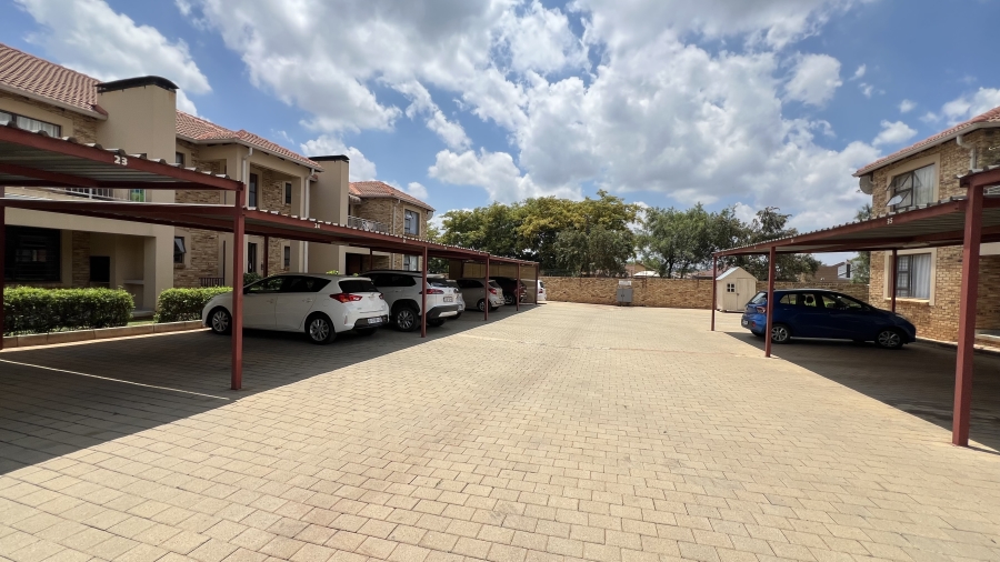 2 Bedroom Property for Sale in Randpoort Gauteng