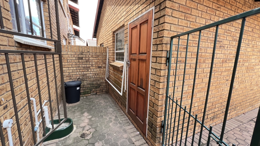 2 Bedroom Property for Sale in Rangeview Gauteng