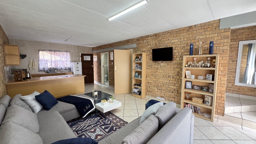 2 Bedroom Property for Sale in Rangeview Gauteng
