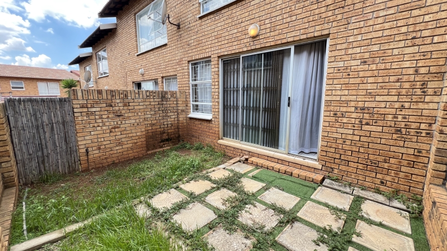 2 Bedroom Property for Sale in Rangeview Gauteng